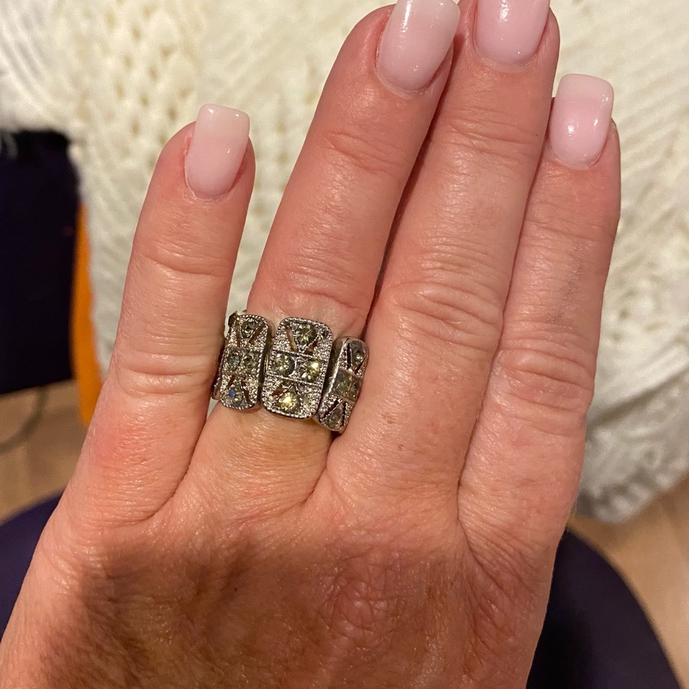 Ladies silver ring - Picture 2 of 4